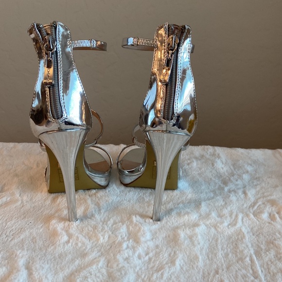 Bebe heels - Picture 3 of 7